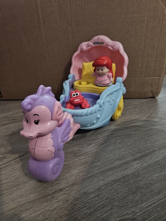 Fisher-Price Other - 2012 Fisher-Price Little People Disney Princess Ariel's Light-Up Sea Carriage